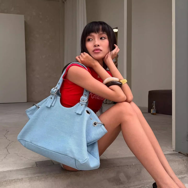 Large capacity commuter tote bag